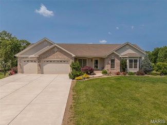 11400 MacS Cove Dr, Wright City, MO 63390