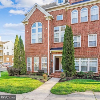 9579 Wheats Way, Manassas Park, VA 20111