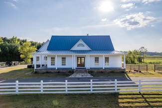 241 Bluegrass Ln, Jasper, AL 35503