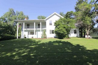 417 N Monroe St, Waterloo, WI 53594