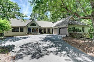 109 Chattooga Run, Hendersonville, NC 28739