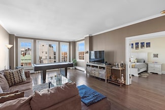 111 Shearwater Ct E Unit 23, Jersey City, NJ 07305
