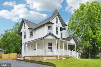 134 S Main St, Glassboro, NJ 08028