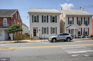 254 W Main St, Waynesboro, PA 17268