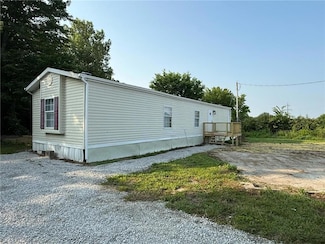 2907 Dune Dr, Odessa, MO 64076
