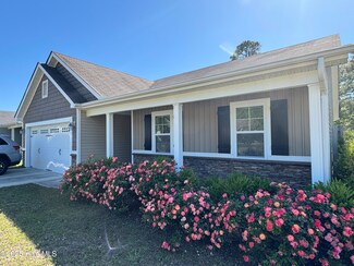 409 Ridgeway Dr, Sneads Ferry, NC 28460