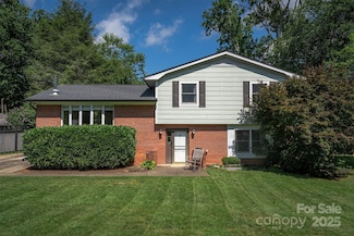 300 Donnybrook Dr, Asheville, NC 28806