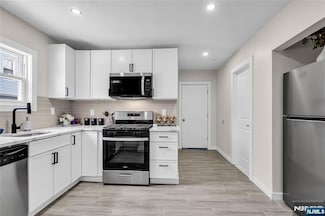 126 22nd St, Irvington, NJ 07111