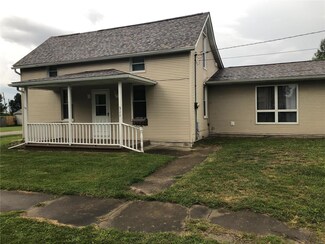 311 S Cherry St, Mount Olive, IL 62069
