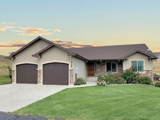 5752 E Old Oregon Trail Rd, Lava Hot Springs, ID 83246