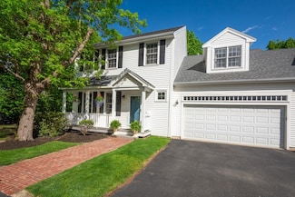 22 Greendale Ave Unit 22, Needham Heights, MA 02494