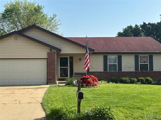3024 Country Knoll Dr, Saint Charles, MO 63303