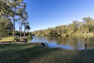 30 Ellis Rd, League City, TX 77573