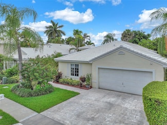 1211 Wilshire Cir E, Pembroke Pines, FL 33027