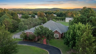 106 Glenwood Dr, Denison, TX 75020