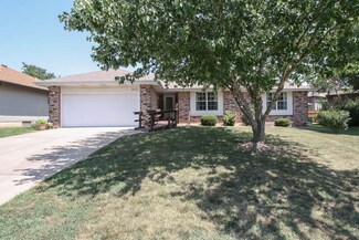3111 E Jewell St, Springfield, MO 65804