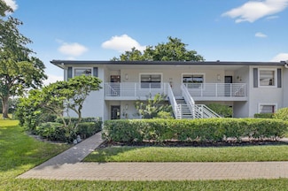10 Southport Ln Unit B, Boynton Beach, FL 33436
