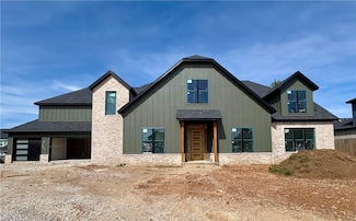 6416 S 59th St, Rogers, AR 72758