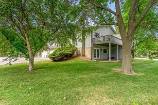 1087 Aston Cir, Burnsville, MN 55337