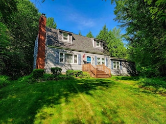 6 Cypress Ln, Essex Junction, VT 05452