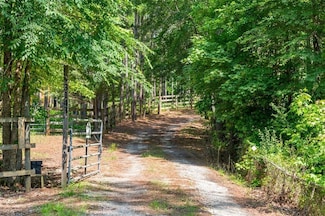 3143 Demooney Rd, Atlanta, GA 30349