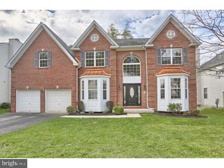 10 Hunters Hill Dr, Morgantown, PA 19543