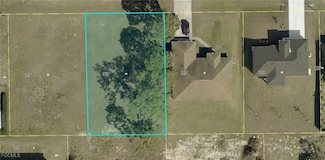 642 Chambers St E, Lehigh Acres, FL 33974
