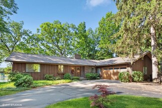 4604 E Tudor Rd, Berrien Springs, MI 49103