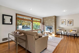 1306 Valders Ave N, Golden Valley, MN 55427