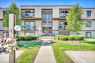 9540 Cove Dr Unit D12, North Royalton, OH 44133