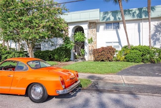 3100 Hartford St N Unit 203, Saint Petersburg, FL 33713