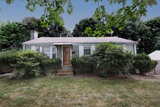 56 Lake St, Braintree, MA 02184