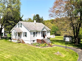 825 Saxonburg Rd, Butler, PA 16002