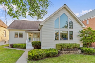 28 Washington Ave, La Grange, IL 60525