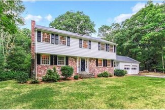 35 Hartford St, Dover, MA 02030