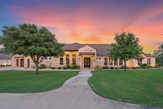 535 Creekside Dr, Salado, TX 76571