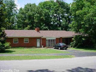 231 N Fordyce St, Rector, AR 72461