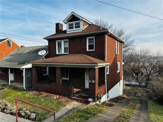 4423 Outlook Dr, West Mifflin, PA 15122