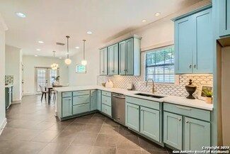 1121 W Mulberry Ave, San Antonio, TX 78201