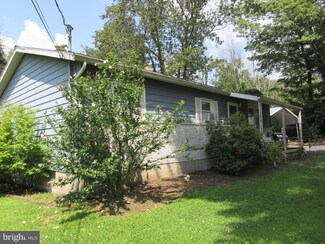 6 Ramsey Ct, Ashland, PA 17921