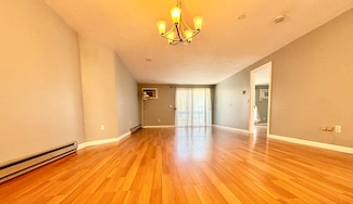 11 Gibbs St Unit 27, Worcester, MA 01607