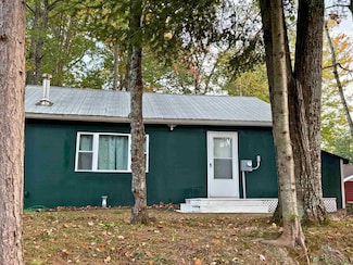 3279 Handrich Dr, Curran, MI 48728