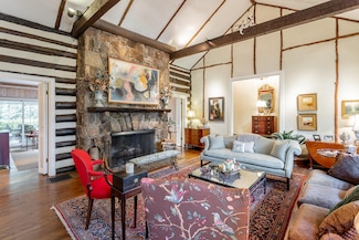 204 E Watkins St, Lookout Mountain, TN 37350
