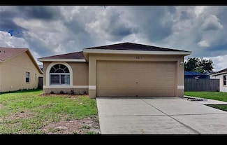 1421 Mohrlake Dr, Brandon, FL 33511