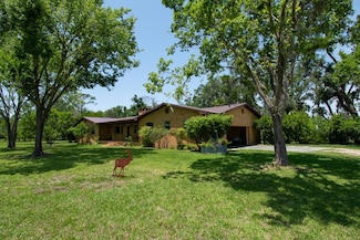 200 Davis Dr, Perry, FL 32348