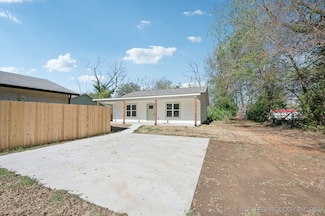 408 Pendleton St, Tahlequah, OK 74464