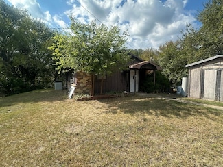 345 Hopper Rd, Whitewright, TX 75491