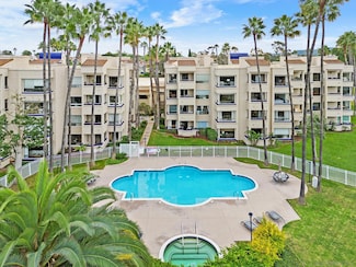 12122 Royal Birkdale Row Unit 305, San Diego, CA 92128
