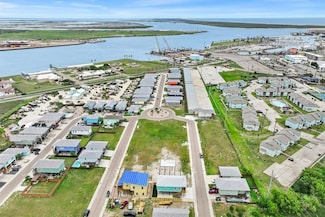 214 Port Arthur St, Port Aransas, TX 78373