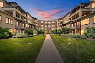 3005 Crescent Rim Dr Unit 302, Boise, ID 83706